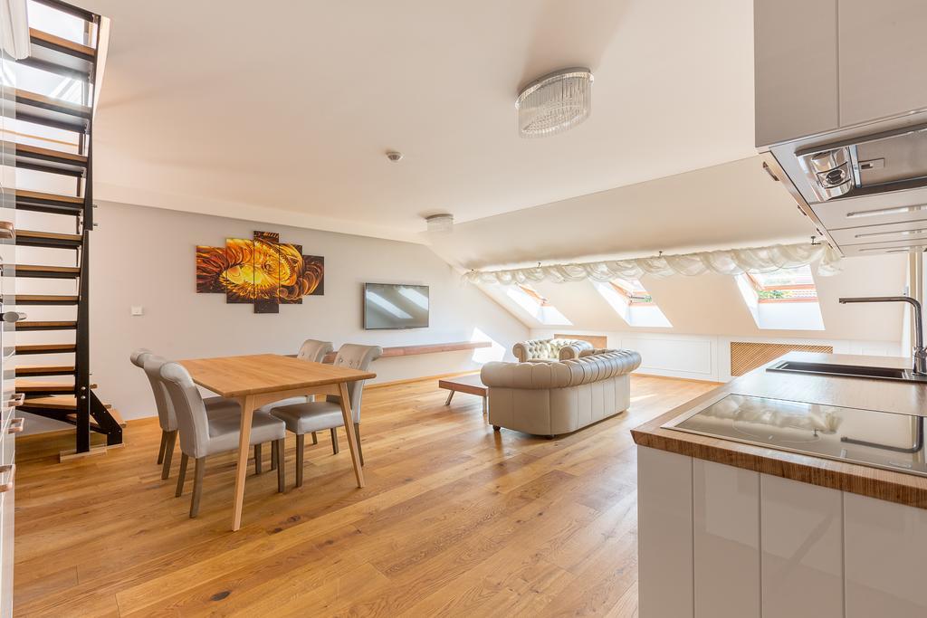 Wellness Hotel Republika 24 Apartments Plzeň Kültér fotó