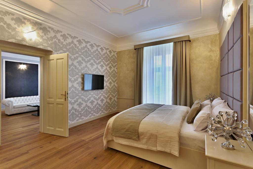 Wellness Hotel Republika 24 Apartments Plzeň Kültér fotó