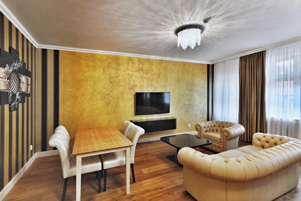 Wellness Hotel Republika 24 Apartments Plzeň Kültér fotó