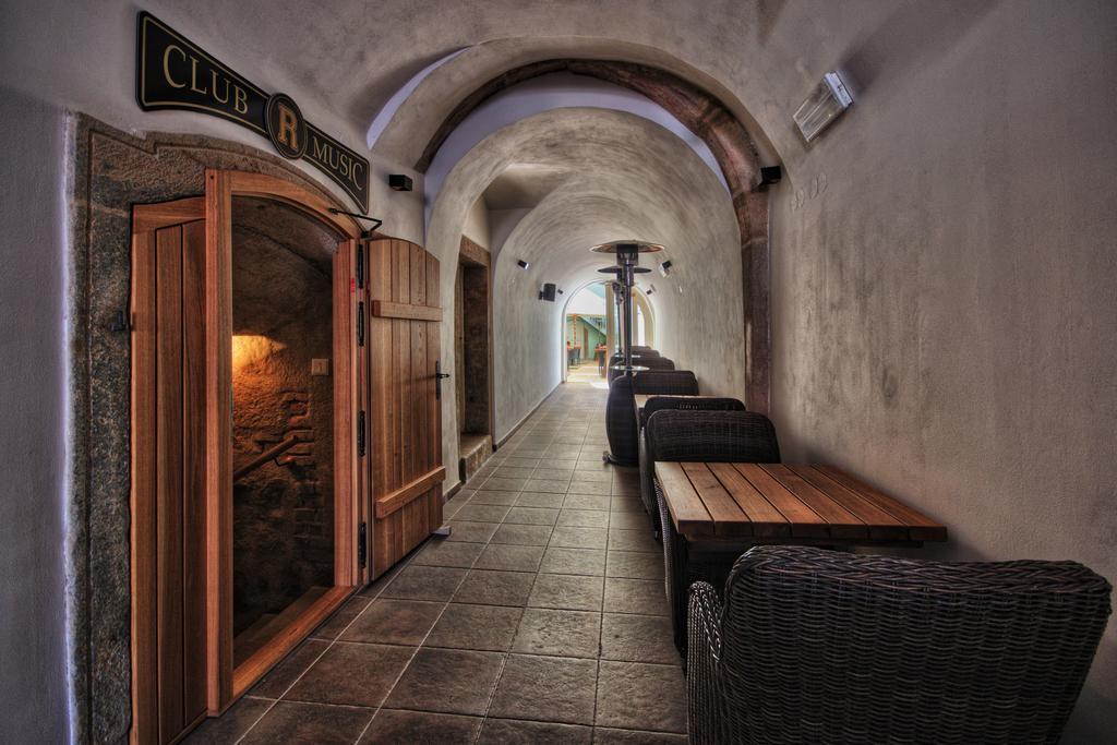 Wellness Hotel Republika 24 Apartments Plzeň Kültér fotó