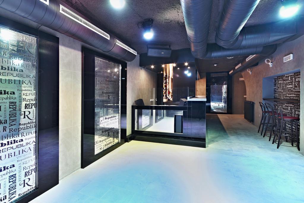 Wellness Hotel Republika 24 Apartments Plzeň Kültér fotó