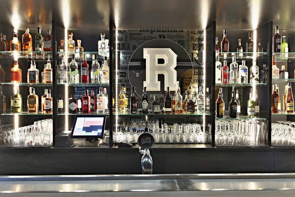 Wellness Hotel Republika 24 Apartments Plzeň Kültér fotó
